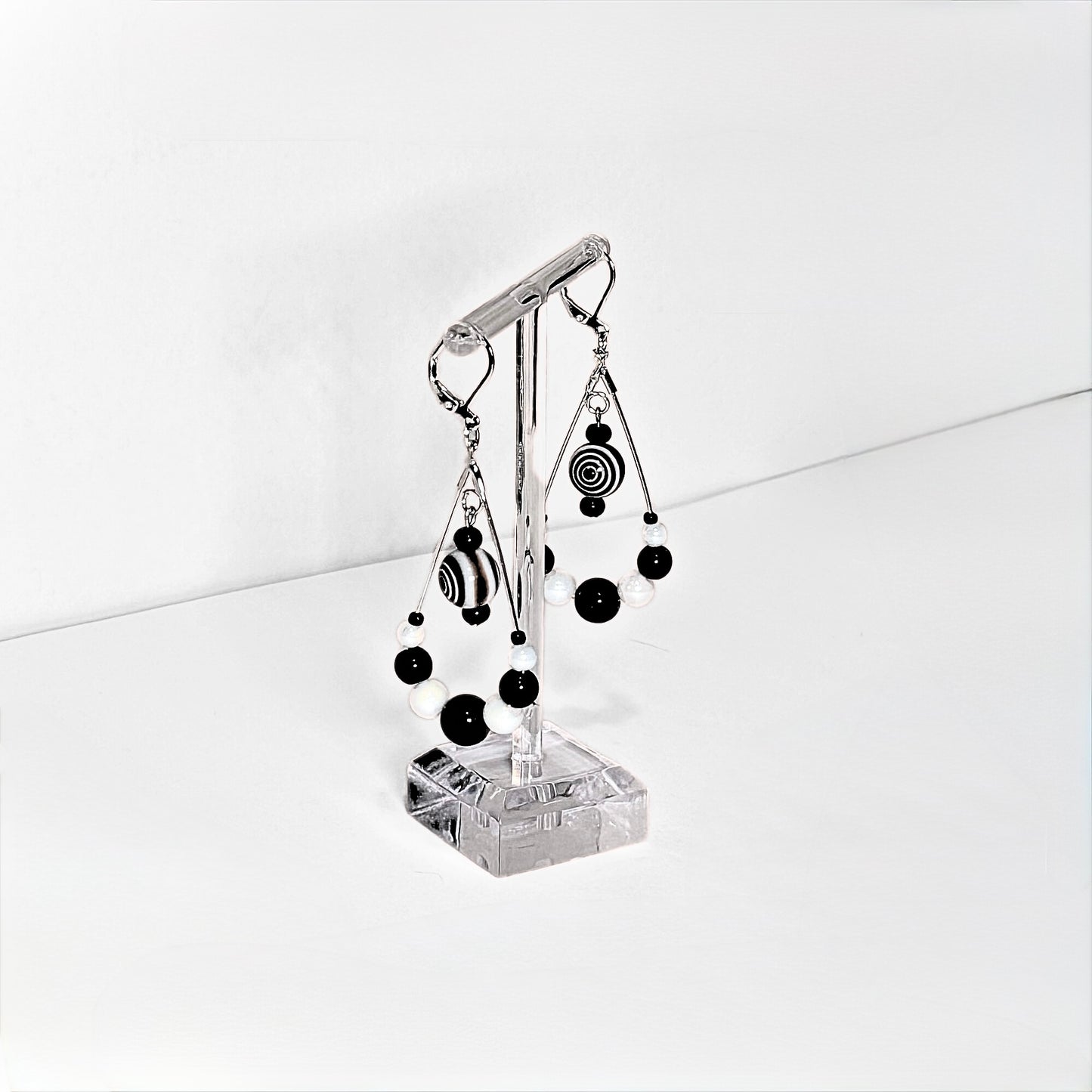 The Spins (Chandelier)